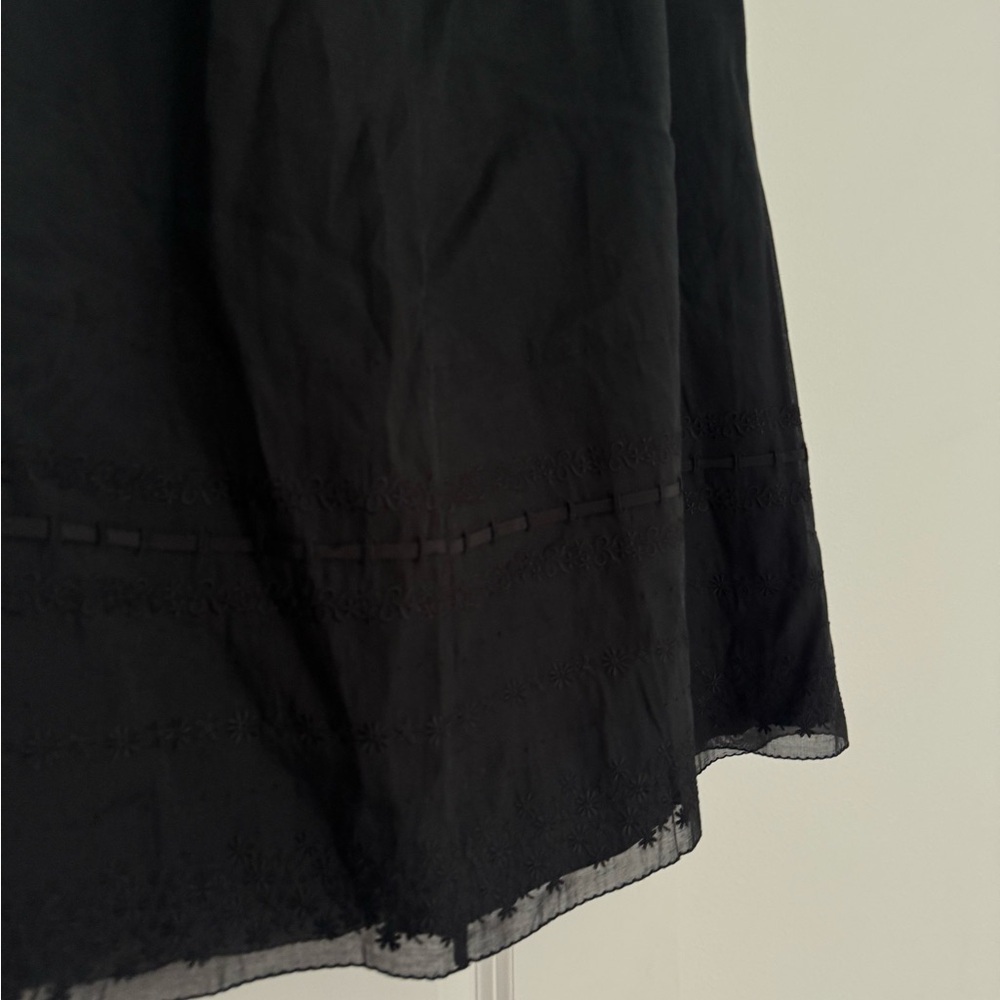 Ann Taylor women’s black silk blend knee length embroidered a-line skirt size 8 - Picture 3 of 4